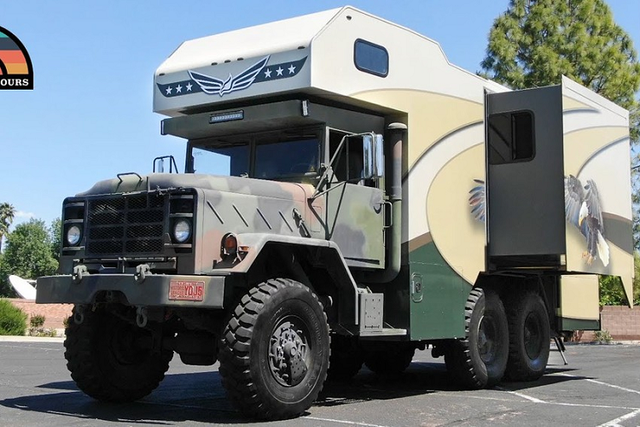 Dân chơi bỏ ra 2 năm rưỡi để chế xe quân sự 6x6 thành nhà di động Dan choi bo ra 2 nam ruoi de che xe quan su 6x6 thanh nha di dong