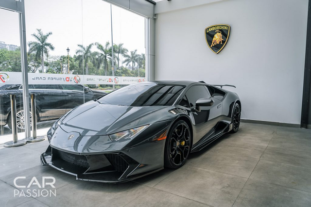 Đại gia Sài Gòn chi 1,5 tỷ độ Lamborghini Huracan LP610-4 Dai gia Sai Gon chi 1,5 ty do Lamborghini Huracan LP610-4