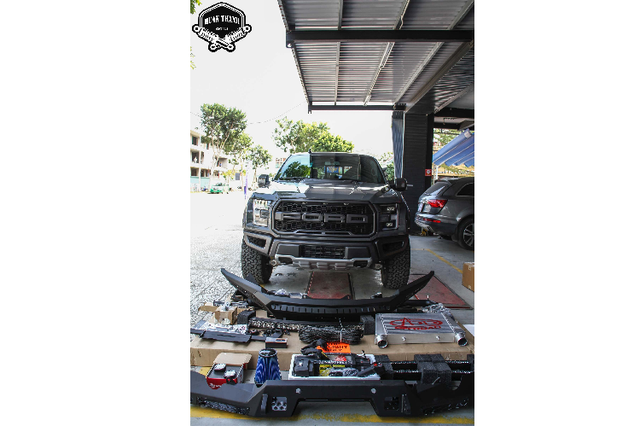 Doanh nhân Đà Nẵng chi hàng trăm triệu độ Ford F-150 Raptor - Hình 3 Doanh nhan Da Nang chi hang tram trieu do Ford F-150 Raptor-Hinh-3
