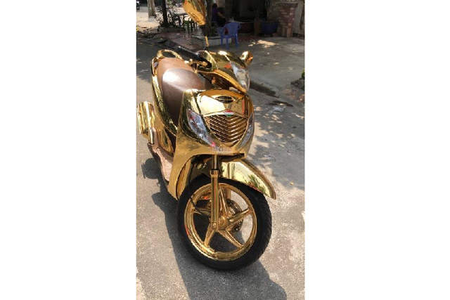 Ngắm "không rời mắt" xe ga Honda SH mạ vàng 1,5 tỷ Ngam