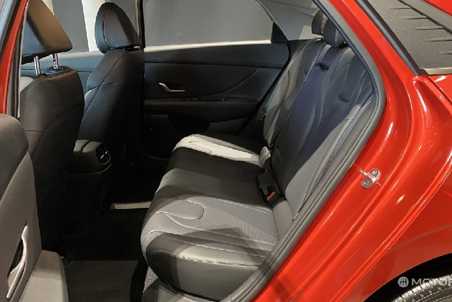 Hyundai Elantra 2021 co gia chi gan 300 trieu tai Han Quoc-Hinh-9