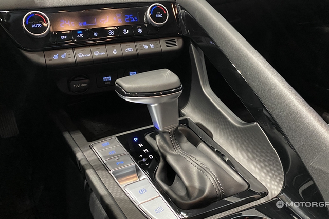 Hyundai Elantra 2021 co gia chi gan 300 trieu tai Han Quoc-Hinh-7