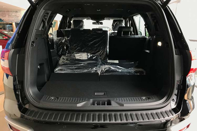Cận cảnh Ford Everest 2020 gần 1,2 tỷ đồng tại Việt Nam - Hình 9 Can canh Ford Everest 2020 gan 1,2 ty dong tai Viet Nam-Hinh-9