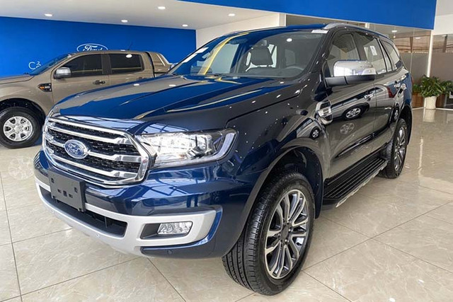Cận cảnh Ford Everest 2020 gần 1,2 tỷ đồng tại Việt Nam - Hình 11 Can canh Ford Everest 2020 gan 1,2 ty dong tai Viet Nam-Hinh-11