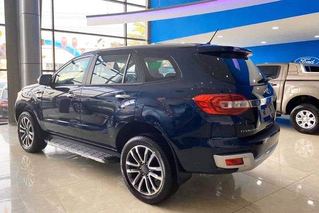 Cận cảnh Ford Everest 2020 gần 1,2 tỷ đồng tại Việt Nam - Hình 10 Can canh Ford Everest 2020 gan 1,2 ty dong tai Viet Nam-Hinh-10