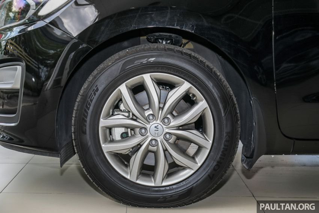 Cận cảnh Kia Sedona 2020 bản 11 chỗ trình làng từ 967 triệu đồng - Hình 5 Can canh Kia Sedona 2020 ban 11 cho trinh lang tu 967 trieu dong-Hinh-5