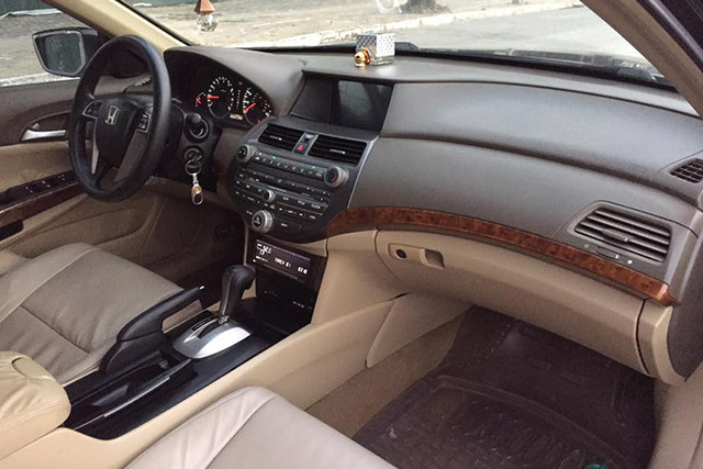 Có nên mua xe Honda Accord đời 2008 hơn 400 triệu? - Hình 5 Co nen mua xe Honda Accord doi 2008 hon 400 trieu?-Hinh-5