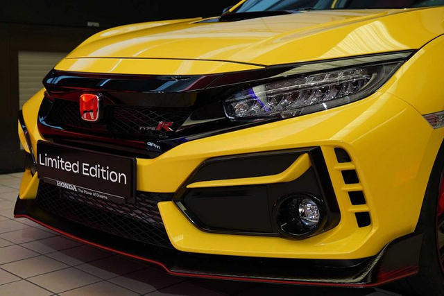 Vua sedan hạng C – Honda Civic ra mắt biến thể Type R 2021 - Hình 3 Vua sedan hang C – Honda Civic ra mat bien the Type R 2021-Hinh-3