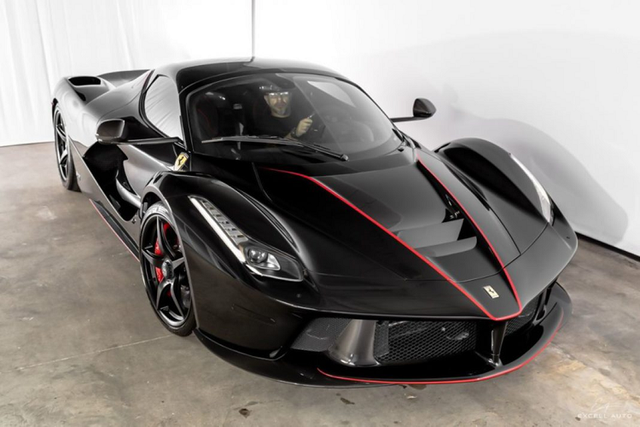 Ferrari LaFerrari Aperta được chào bán tới 4,6 triệu USD - Hình 8 Ferrari LaFerrari Aperta duoc chao ban toi 4,6 trieu USD-Hinh-8