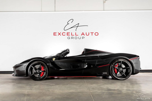 Ferrari LaFerrari Aperta được chào bán tới 4,6 triệu USD - Hình 4 Ferrari LaFerrari Aperta duoc chao ban toi 4,6 trieu USD-Hinh-4