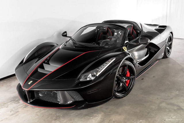Ferrari LaFerrari Aperta được chào bán tới 4,6 triệu USD - Hình 2 Ferrari LaFerrari Aperta duoc chao ban toi 4,6 trieu USD-Hinh-2