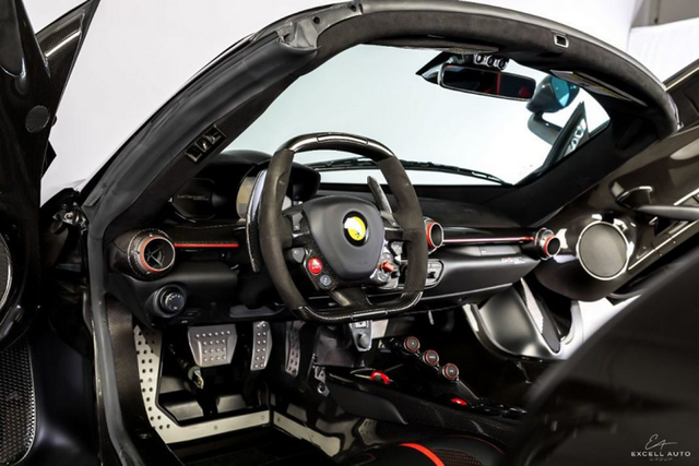 Ferrari LaFerrari Aperta được chào bán tới 4,6 triệu USD - Hình 6 Ferrari LaFerrari Aperta duoc chao ban toi 4,6 trieu USD-Hinh-6