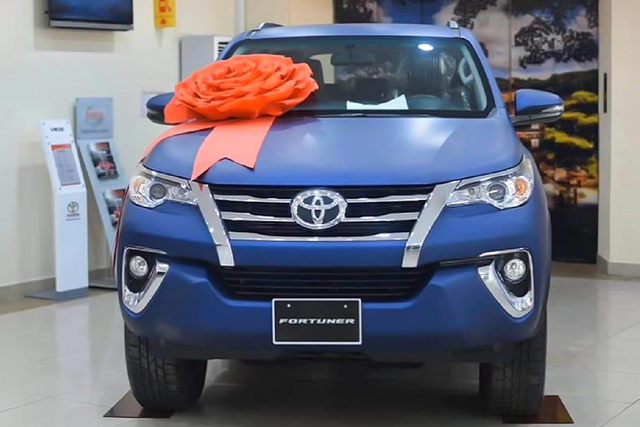 Toyota Fortuner Limited Edition hơn 1 tỷ ở Sài Gòn - Hình 3 Toyota Fortuner Limited Edition hon 1 ty o Sai Gon-Hinh-3