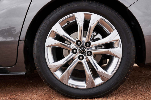 Soi Toyota Sienna 2021 ra mắt với hệ dẫn động 4 bánh mới - Hình 6 Soi Toyota Sienna 2021 ra mat voi he dan dong 4 banh moi-Hinh-6