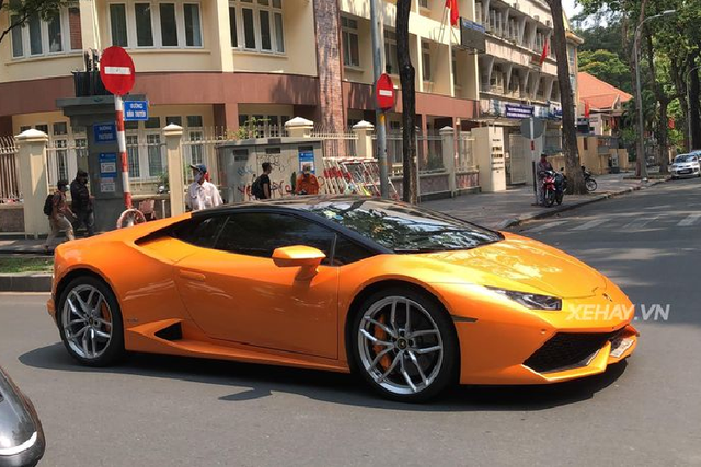 Cận cảnh siêu xe Lamborghini Huracan hàng hiếm ở Sài Gòn Can canh sieu xe Lamborghini Huracan hang hiem o Sai Gon