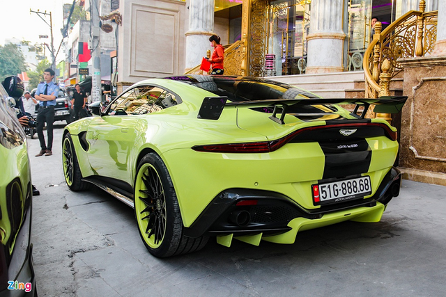 Aston Martin Vantage tại Việt Nam độ mâm hàng độc - Hình 2 Aston Martin Vantage tai Viet Nam do mam hang doc-Hinh-2