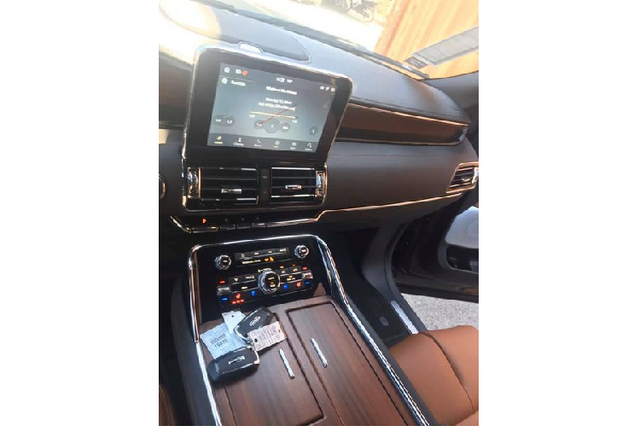 Can canh sieu xe Lincoln Navigator L 2020 den huyen bi, gia hon 10 ty tai Viet Nam-Hinh-7