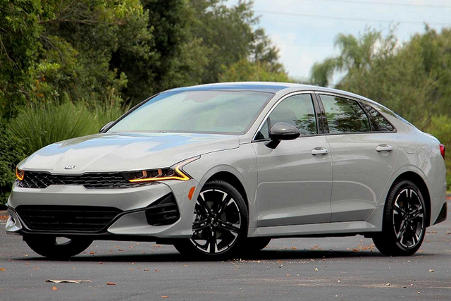 Cận cảnh Kia K5 2021 có giá từ 544 triệu đồng Can canh Kia K5 2021 co gia tu 544 trieu dong