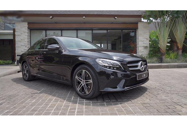 Mercedes-Benz C180 2020 giá hơn 1,3 tỷ tại Việt Nam? - Hình 3 Mercedes-Benz C180 2020 gia hon 1,3 ty tai Viet Nam?-Hinh-3