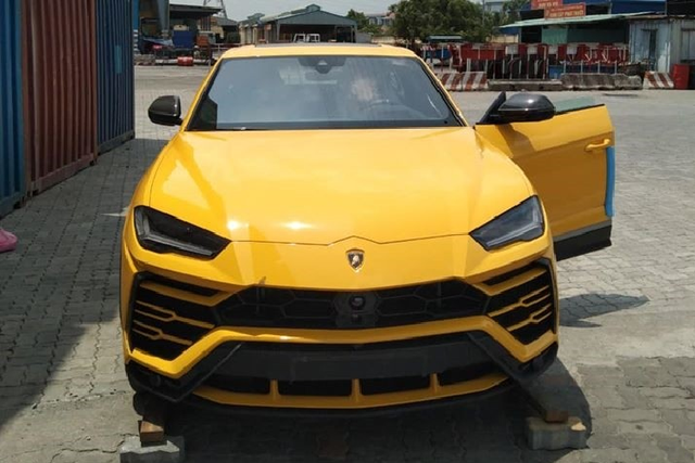 Siêu xe Lamborghini Urus hơn 20 tỷ về Việt Nam Sieu xe Lamborghini Urus hon 20 ty ve Viet Nam