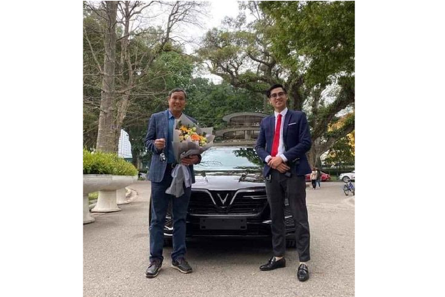 HLV Mai Duc Chung chinh thuc nhan xe VinFast Lux A2.0-Hinh-2