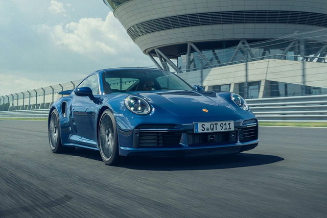 Cận cảnh Porsche 911 Turbo 2021 giá từ 4 tỷ đồng Can canh Porsche 911 Turbo 2021 gia tu 4 ty dong