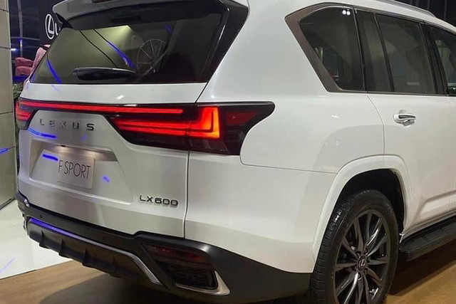 SUV hạng sang Lexus LX600 sắp về Việt Nam giá từ 7,89 tỷ? - Hình 7 SUV hang sang Lexus LX600 sap ve Viet Nam gia tu 7,89 ty?-Hinh-7