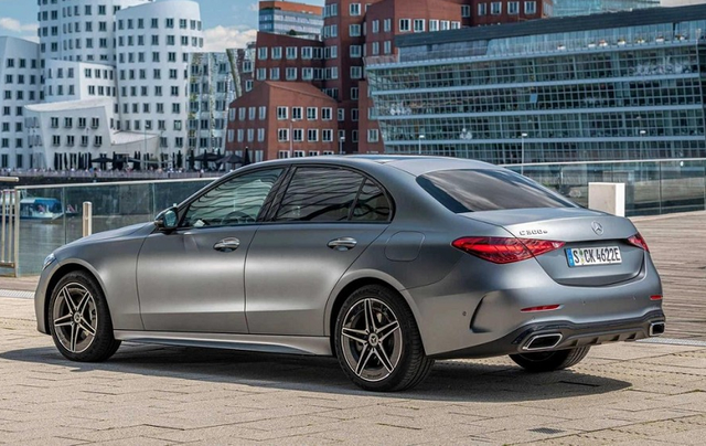 Mercedes-Benz C300 AMG 2022 giới hạn 200 chiếc sắp về Việt Nam - Hình 2 Mercedes-Benz C300 AMG 2022 gioi han 200 chiec sap ve Viet Nam-Hinh-2