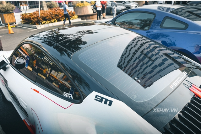 Ngắm Porsche 911 Carrera S nổi bật cạnh dàn siêu xe VietRally - Hình 7 Ngam Porsche 911 Carrera S noi bat canh dan sieu xe VietRally-Hinh-7