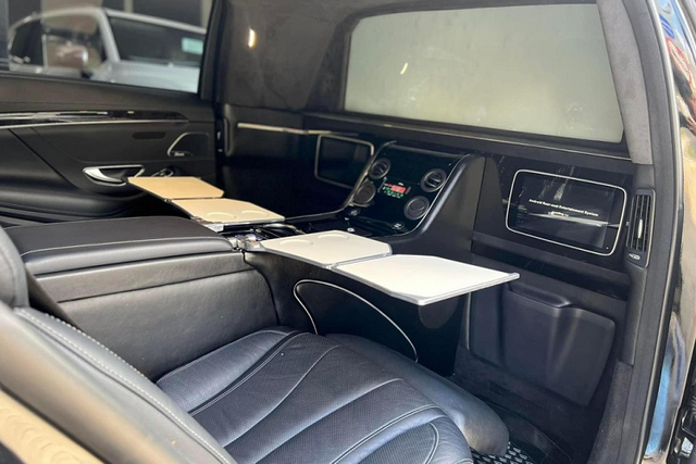 Cận cảnh xe siêu sang Mercedes-Maybach S450 Pullman từ 7,2 tỷ đồng - Hình 6 Can canh xe sieu sang Mercedes-Maybach S450 Pullman tu 7,2 ty dong-Hinh-6