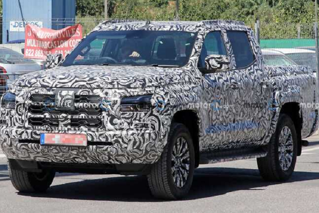 Mitsubishi Triton 2023 thế hệ mới lộ diện, "đấu" Nissan Navara - Hình 4 Mitsubishi Triton 2023 the he moi lo dien,