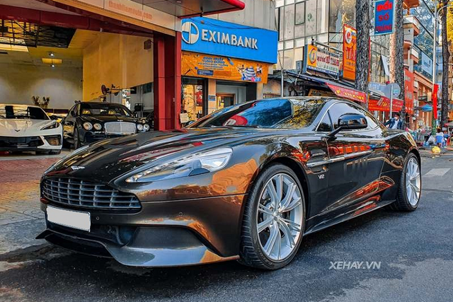 Ngắm Aston Martin Vanquish hàng hiếm của đại gia Đặng Lê Nguyên Vũ Ngam Aston Martin Vanquish hang hiem cua dai gia Dang Le Nguyen Vu