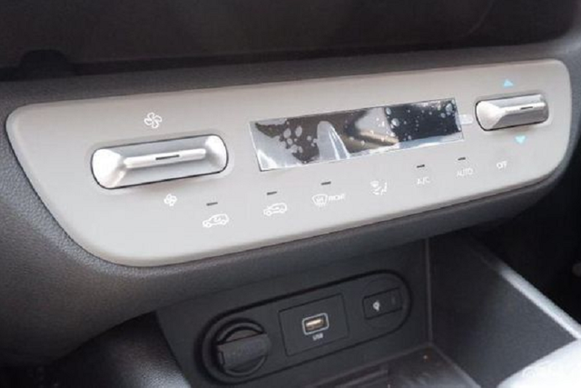Ngắm Hyundai Stargazer 2023 giá rẻ từ 378 triệu đồng - Hình 8 Ngam Hyundai Stargazer 2023 gia re tu 378 trieu dong-Hinh-8