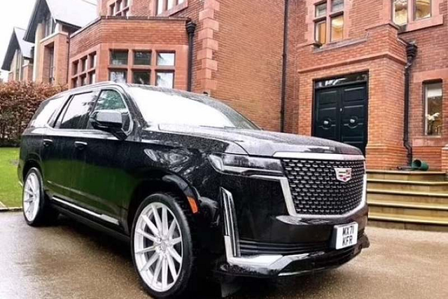 Cristiano Ronaldo sẽ phải chuyển cả dàn siêu xe khủng nếu rời MU - Hình 5 Cristiano Ronaldo se phai chuyen ca dan sieu xe khung neu roi MU-Hinh-5