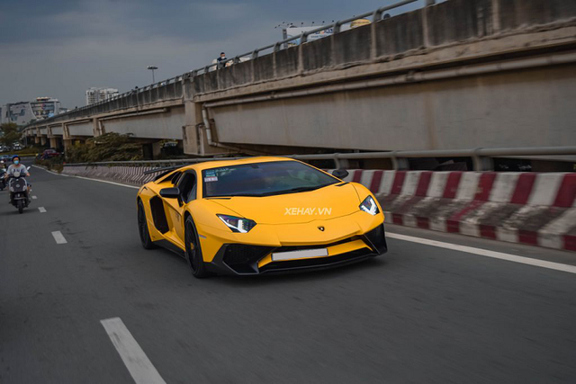 Hé lộ Lamborghini Aventador SV Coupe thứ hai tại Việt Nam He lo Lamborghini Aventador SV Coupe thu hai tai Viet Nam
