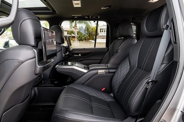 SUV hạng sang Lexus LX600 sắp về Việt Nam giá từ 7,89 tỷ? - Hình 11 SUV hang sang Lexus LX600 sap ve Viet Nam gia tu 7,89 ty?-Hinh-11