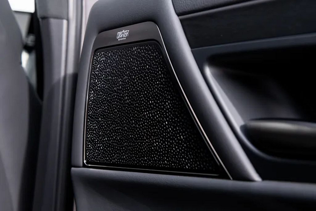 SUV hạng sang Lexus LX600 sắp về Việt Nam giá từ 7,89 tỷ? - Hình 12 SUV hang sang Lexus LX600 sap ve Viet Nam gia tu 7,89 ty?-Hinh-12