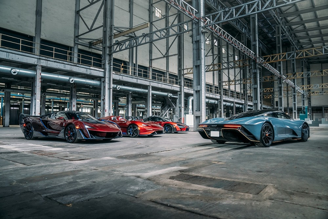 Nữ đại gia Singapore sở hữu dàn xe khủng McLaren - Hình 3 Nu dai gia Singapore so huu dan xe khung McLaren-Hinh-3