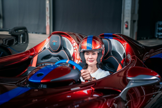 Nữ đại gia Singapore sở hữu dàn xe khủng McLaren - Hình 14 Nu dai gia Singapore so huu dan xe khung McLaren-Hinh-14