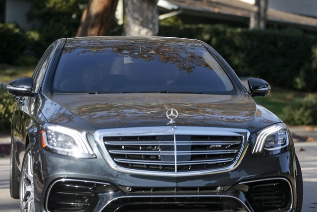 Choáng với bộ sưu tập ôtô lạ lùng của Ben Affleck - Hình 2 Choang voi bo suu tap oto la lung cua Ben Affleck-Hinh-2