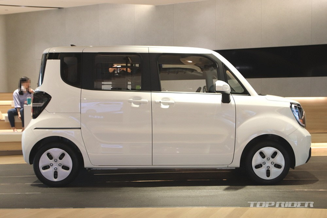 Cận cảnh Kia Ray 2023 chỉ 232 triệu đồng - Hình 4 Can canh Kia Ray 2023 chi 232 trieu dong-Hinh-4