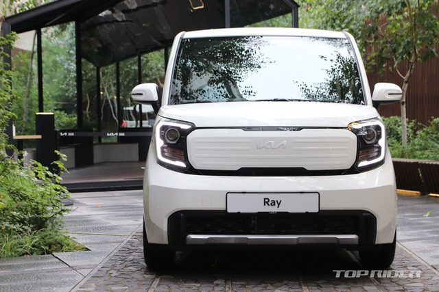 Cận cảnh Kia Ray 2023 chỉ 232 triệu đồng - Hình 5 Can canh Kia Ray 2023 chi 232 trieu dong-Hinh-5