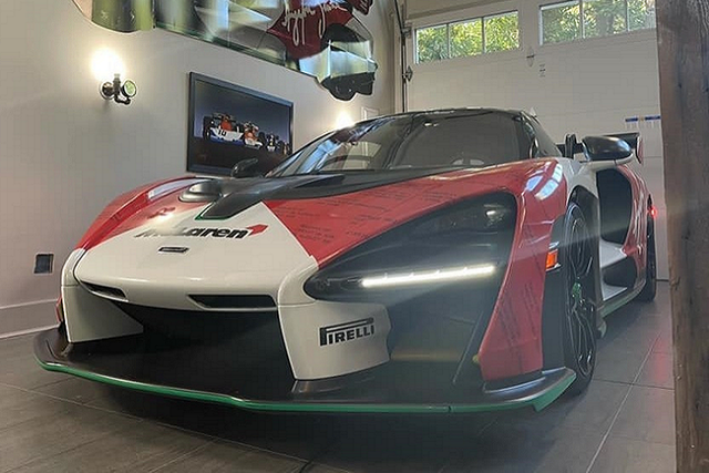 Đại gia Việt chi triệu đô mua siêu xe McLaren Senna - Hình 2 Dai gia Viet chi trieu do mua sieu xe McLaren Senna-Hinh-2