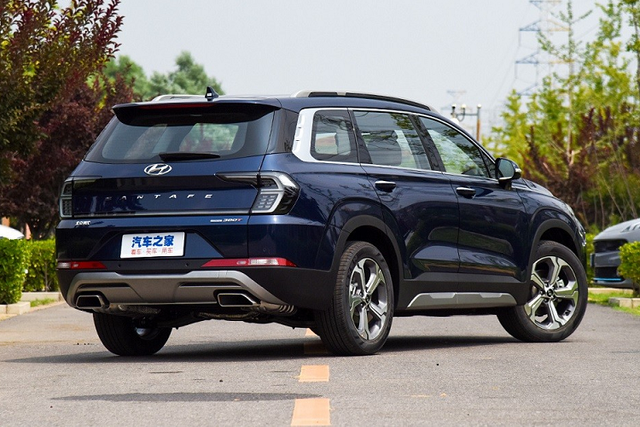 Hyundai SantaFe 2023 có phiên bản 6 chỗ sang chảnh - Hình 11 Hyundai SantaFe 2023 co phien ban 6 cho sang chanh-Hinh-11