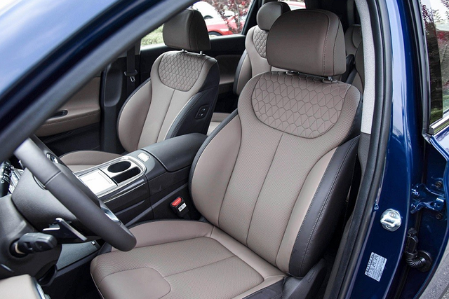 Hyundai SantaFe 2023 có phiên bản 6 chỗ sang chảnh - Hình 8 Hyundai SantaFe 2023 co phien ban 6 cho sang chanh-Hinh-8