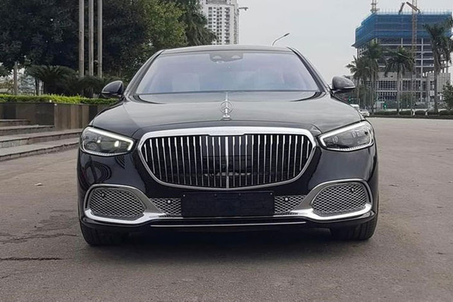 Đại gia Quảng Ninh chi 48 tỷ tậu 3 xe siêu sang chơi Tết - Hình 2 Dai gia Quang Ninh chi 48 ty tau 3 xe sieu sang choi Tet-Hinh-2