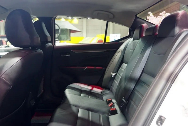 Chi tiết Nissan Almera Sportech-X 2022 từ 427 triệu đồng - Hình 10 Chi tiet Nissan Almera Sportech-X 2022 tu 427 trieu dong-Hinh-10