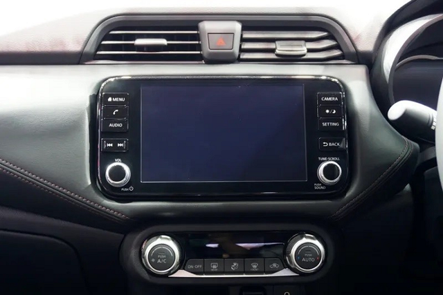 Chi tiết Nissan Almera Sportech-X 2022 từ 427 triệu đồng - Hình 6 Chi tiet Nissan Almera Sportech-X 2022 tu 427 trieu dong-Hinh-6