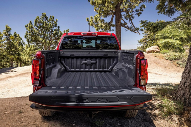 Chi tiết Chevrolet Colorado 2023 mới - Hình 15 Chi tiet Chevrolet Colorado 2023 moi-Hinh-15