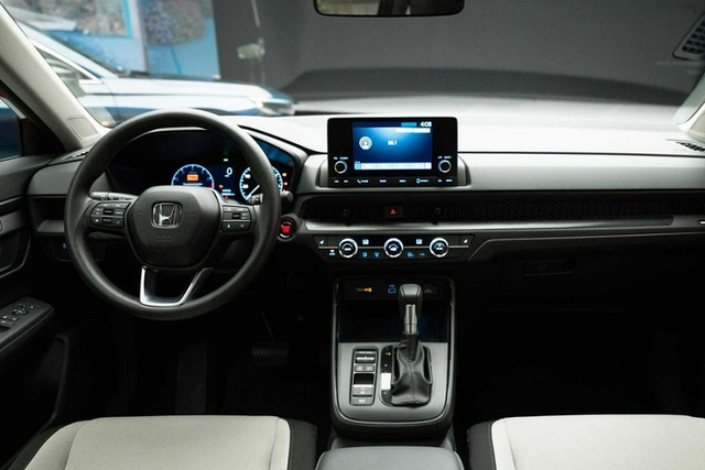 Chi tiết Honda CR-V 2023 thế hệ mới đẹp từ trong ra ngoài - Hình 6 Chi tiet Honda CR-V 2023 the he moi dep tu trong ra ngoai-Hinh-6